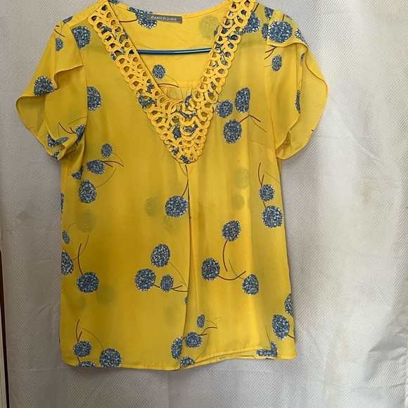 Daniel Rainn Tops - Daniel Rainn Yellow Floral Women's Short sleeve Summer lightweight Top
